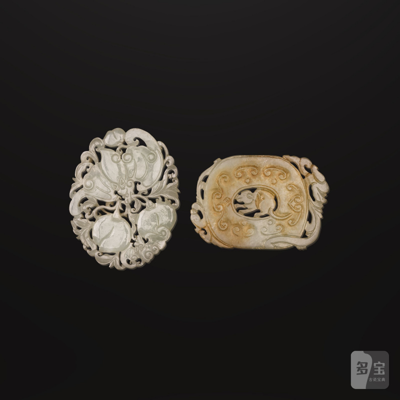 清 十九世紀 青白玉鏤雕珮飾兩件 | DEUX PLAQUES EN JADE CÉLADON PÂLE SCULPTÉ ET AJOURÉ - 图2